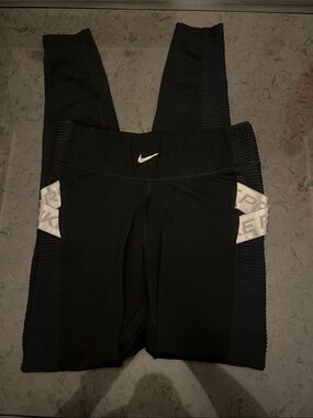 Nike Pro Aero Adapt Leggings T